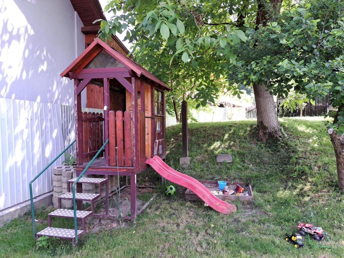 Casa De Vacanta Zsenik Vendeghaz Совата Екстер'єр фото