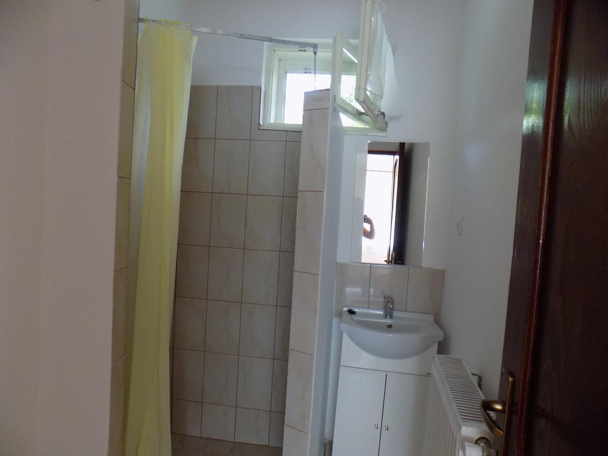 Casa De Vacanta Zsenik Vendeghaz Совата Екстер'єр фото